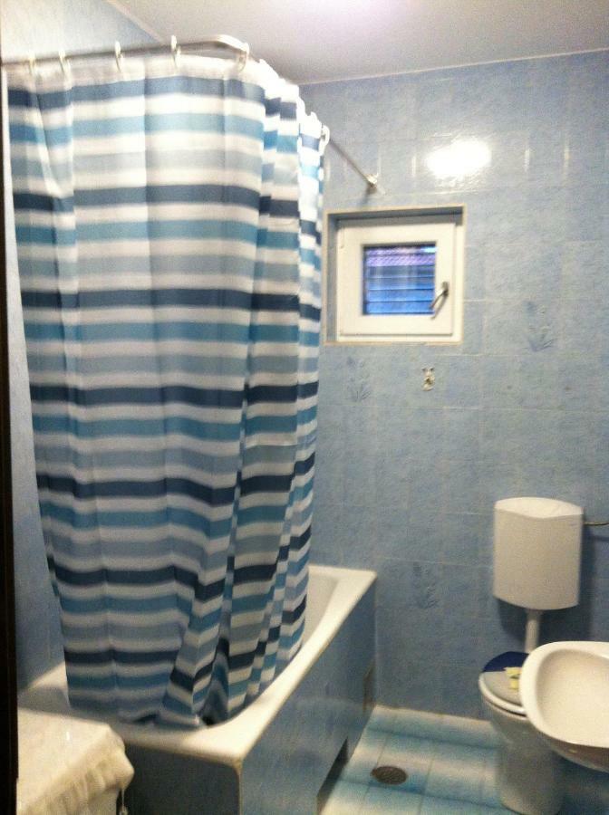 Holiday Home Endi Unesic Luaran gambar
